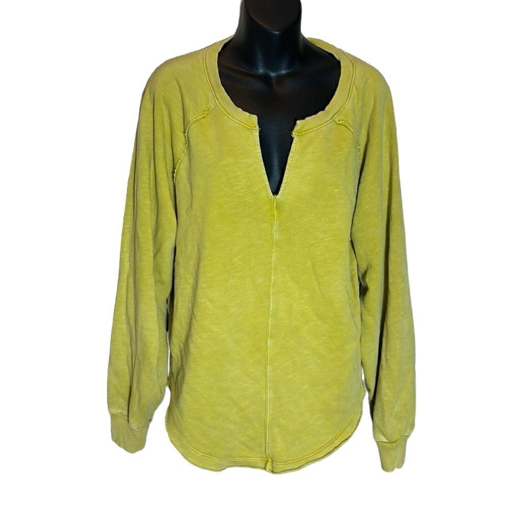 Pilcro green yellow scoop hem v cut fromt pullover sweater medium brat
